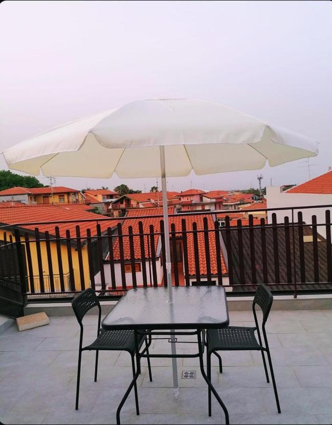Il Sole Dell'Etna Appartement Aci SantʼAntonio Buitenkant foto